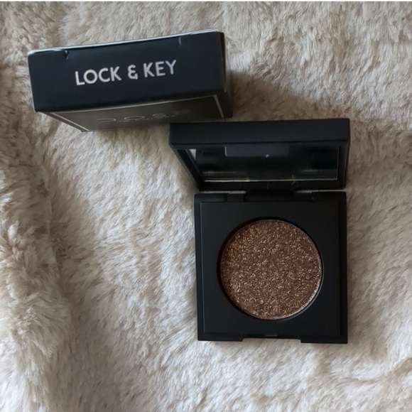 Dose of Colors Single Eyeshadow in Lock & Key - Picture 12 of 13